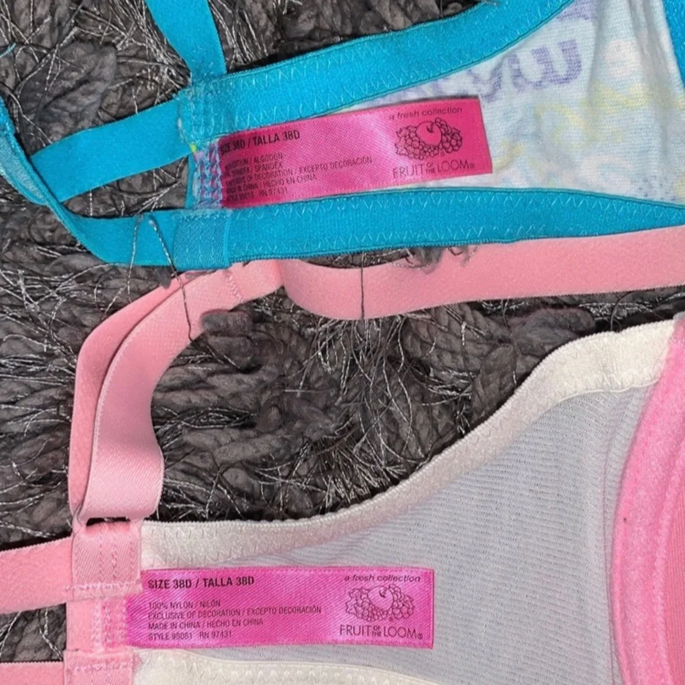 38D Bras - Picture 2 of 6